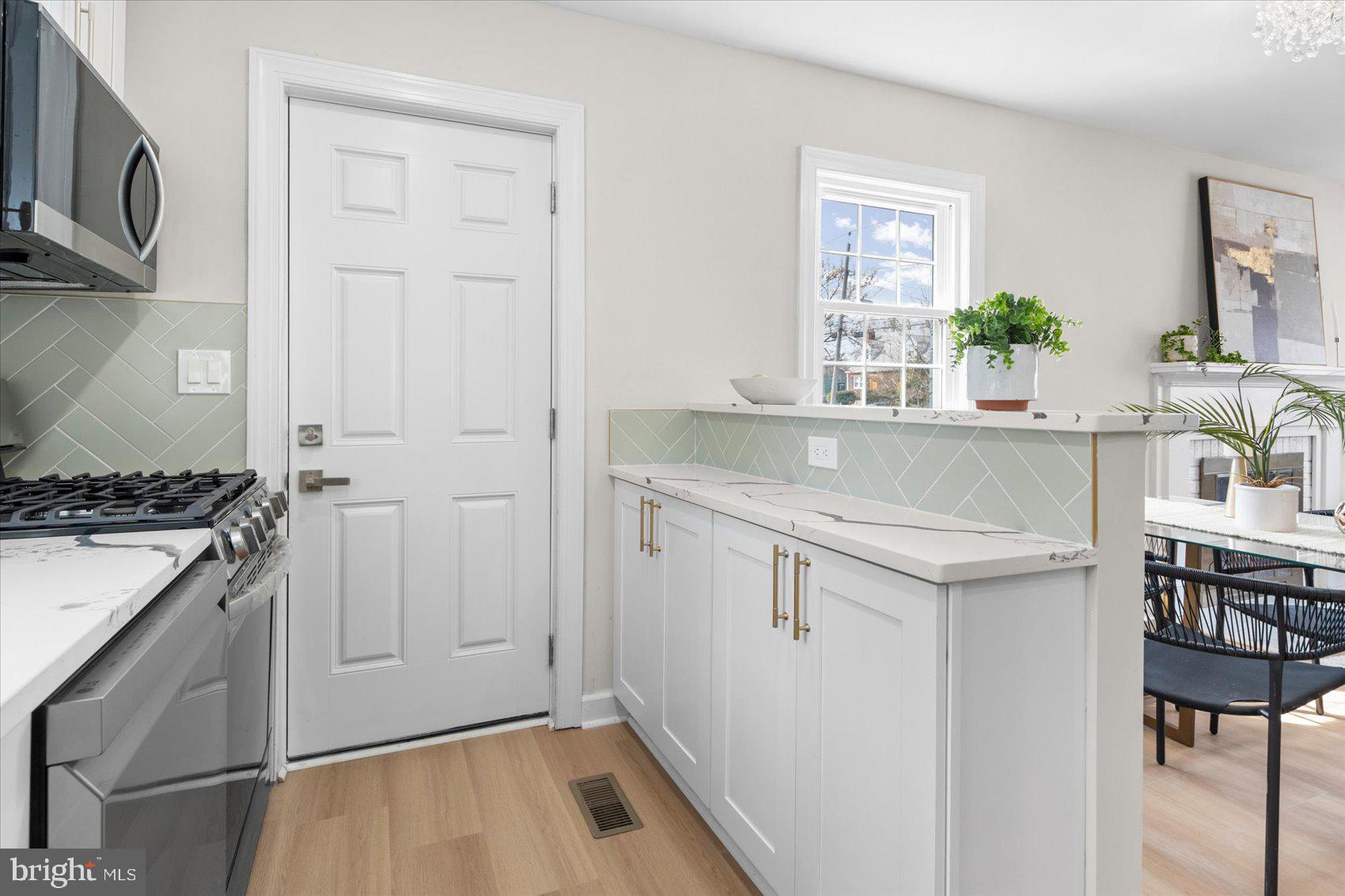 CHESTNUT RIDGE MANOR - Residential