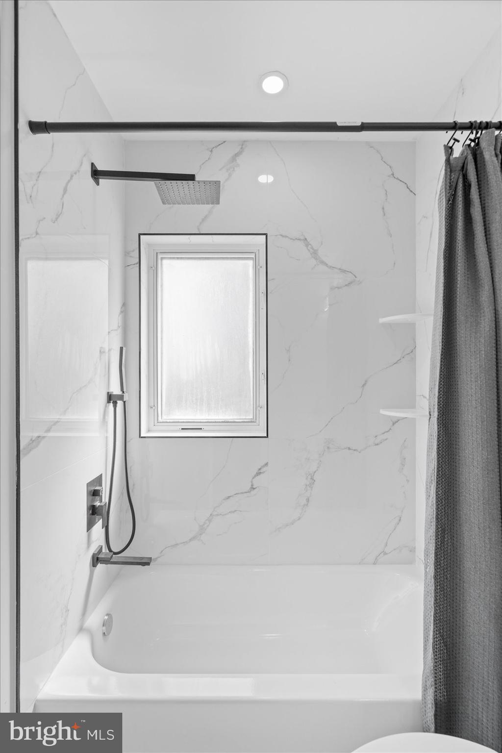 CHESTNUT RIDGE MANOR - Residential