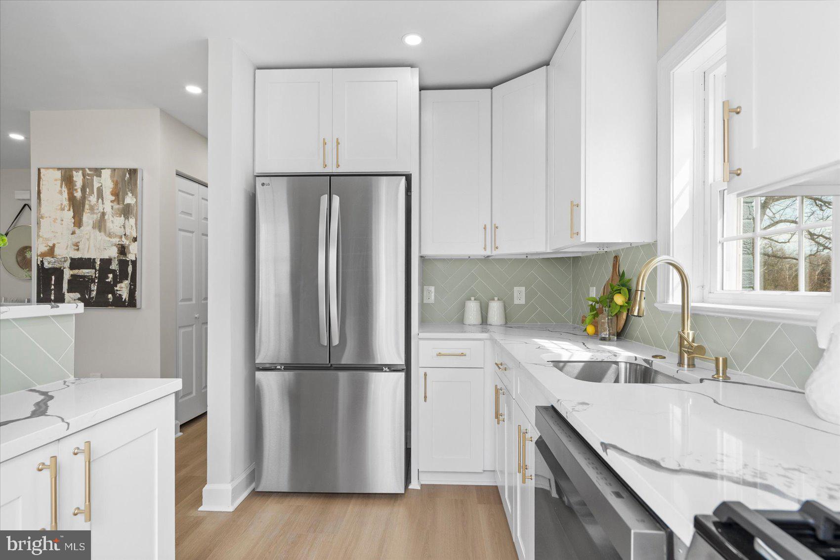 CHESTNUT RIDGE MANOR - Residential