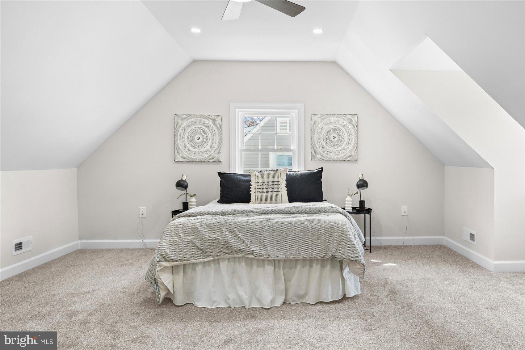 CHESTNUT RIDGE MANOR - Residential