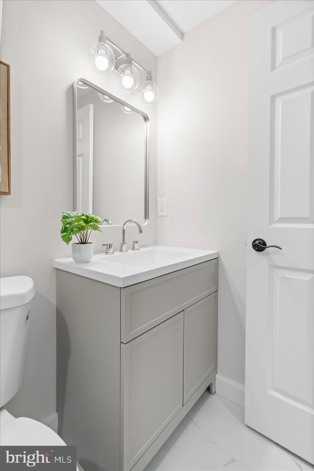 CHESTNUT RIDGE MANOR - Residential