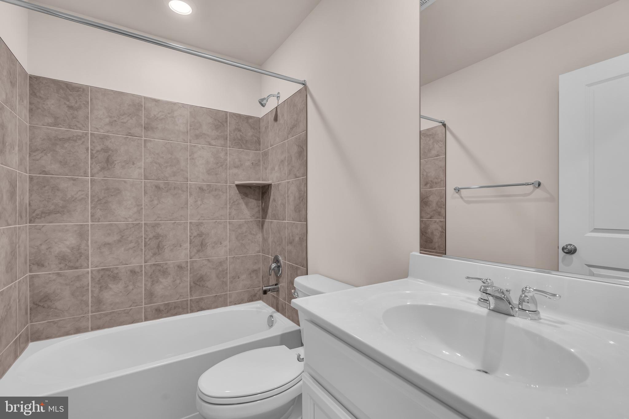 NORBORNE GLEBE - Residential Lease