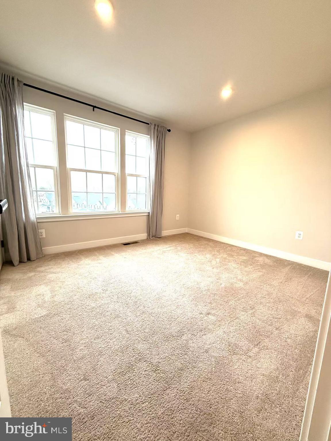 BALLENGER RUN - Residential Lease