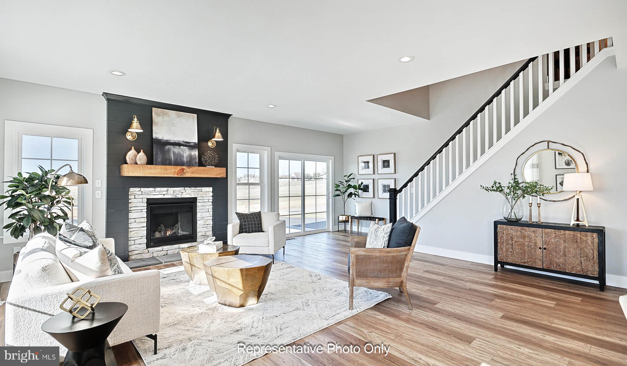 WINDING CREEK - Residential