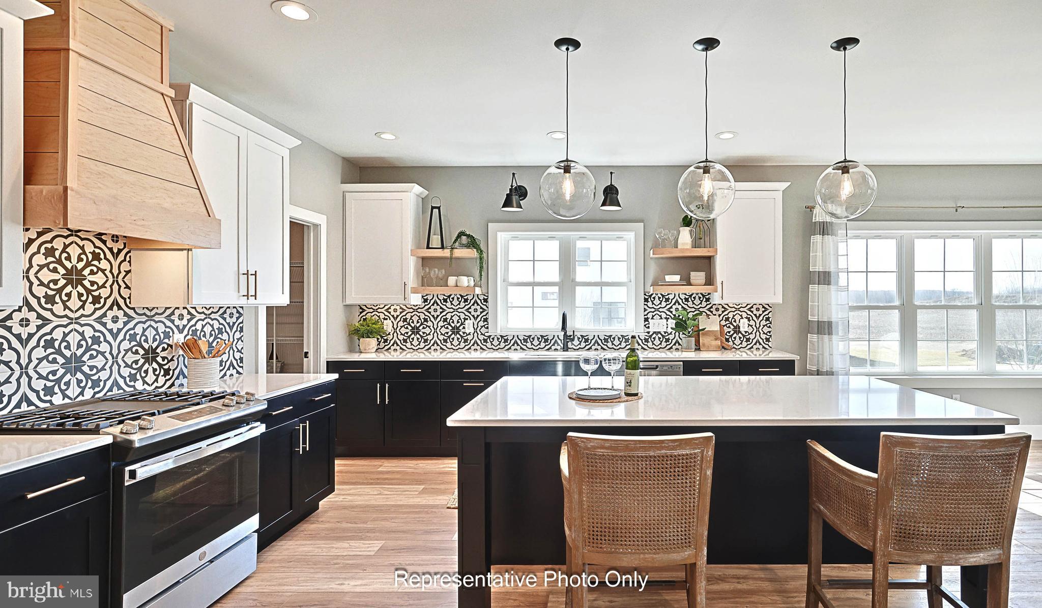 WINDING CREEK - Residential