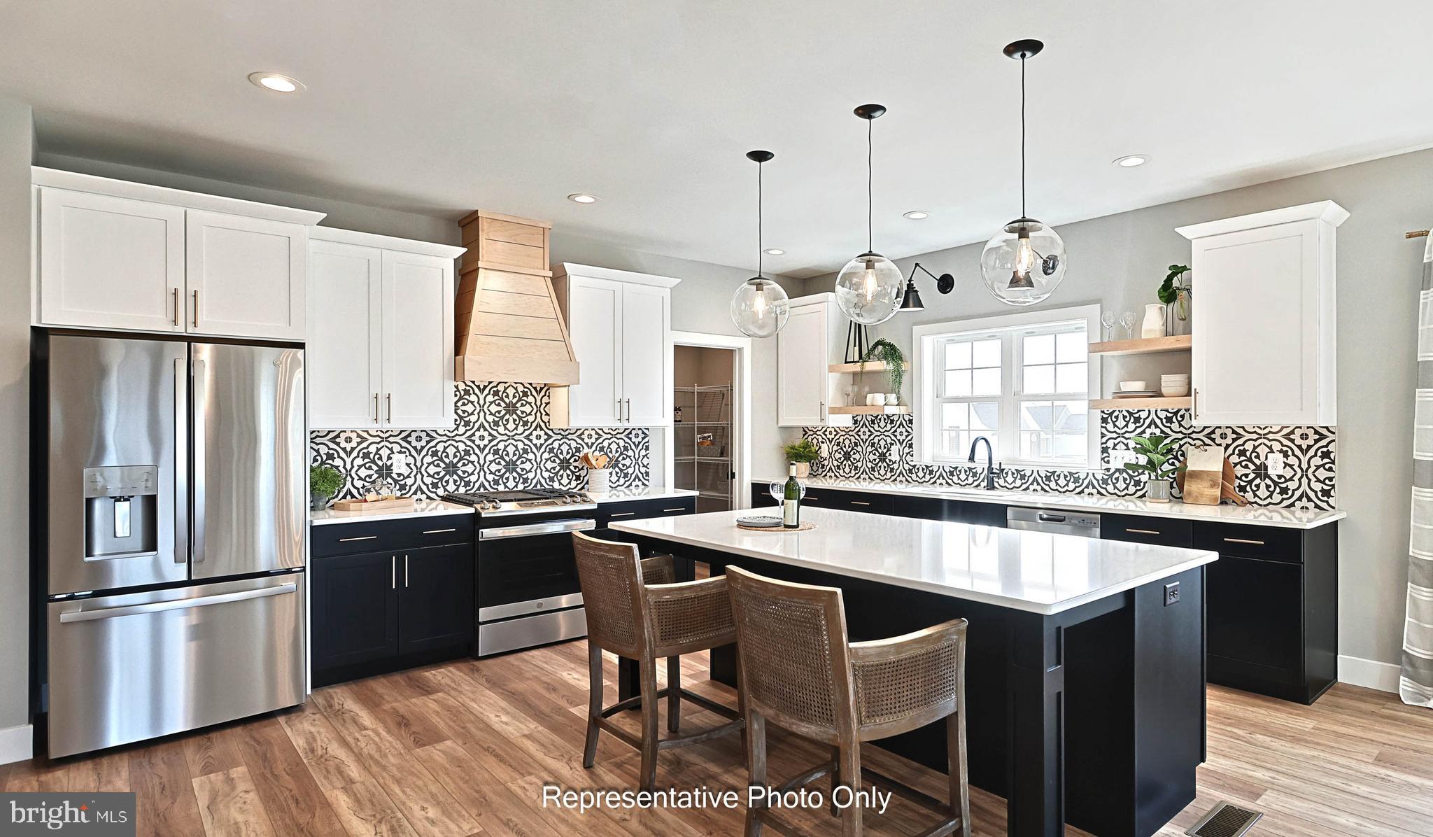 WINDING CREEK - Residential