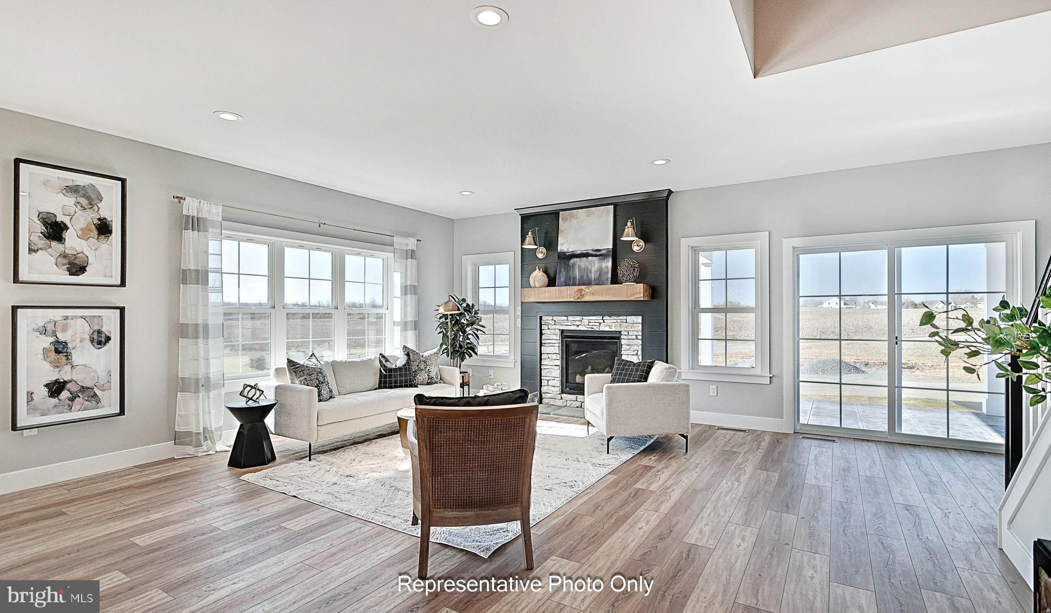 WINDING CREEK - Residential