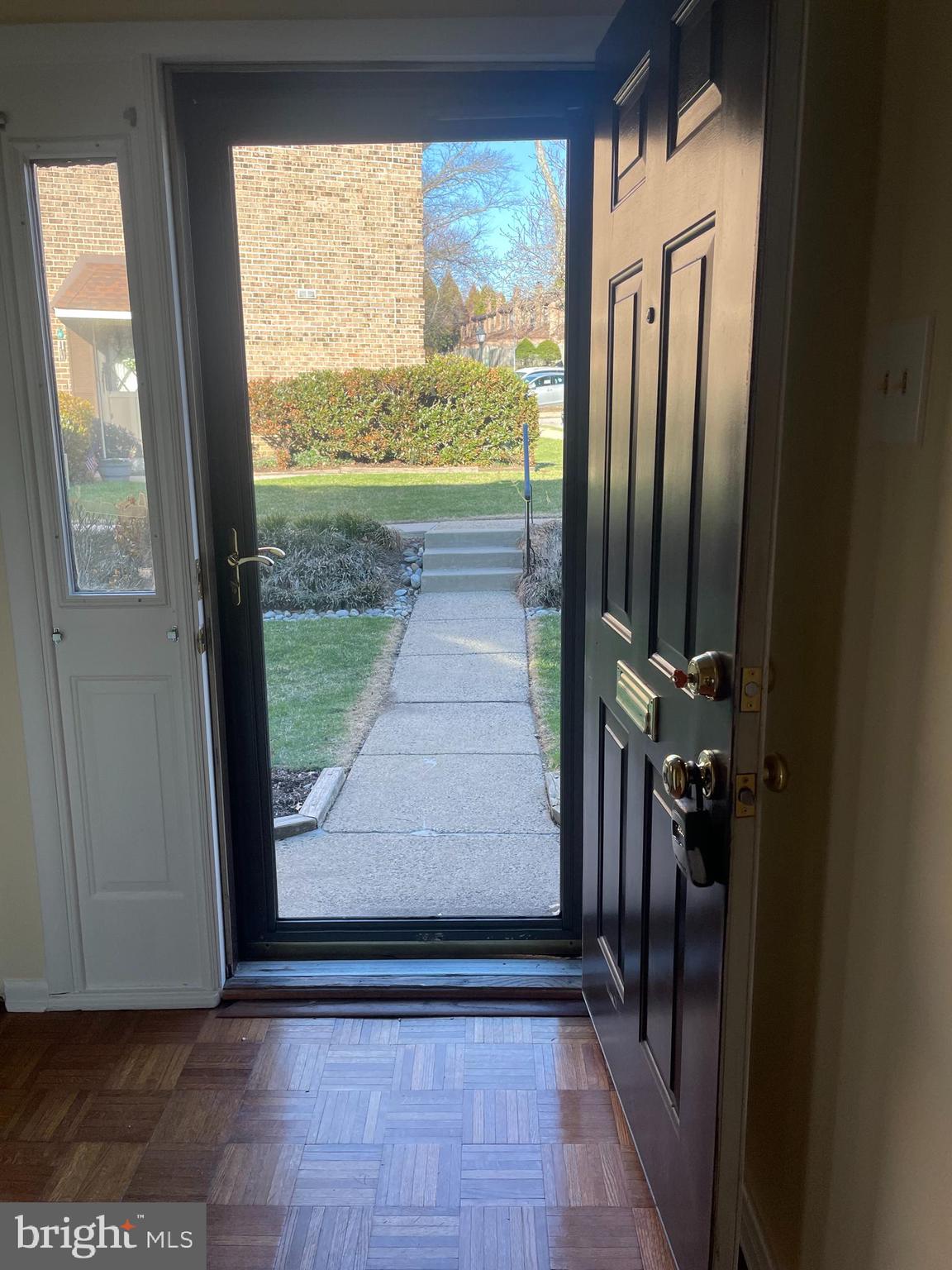 VALLEY GLEN - Residential