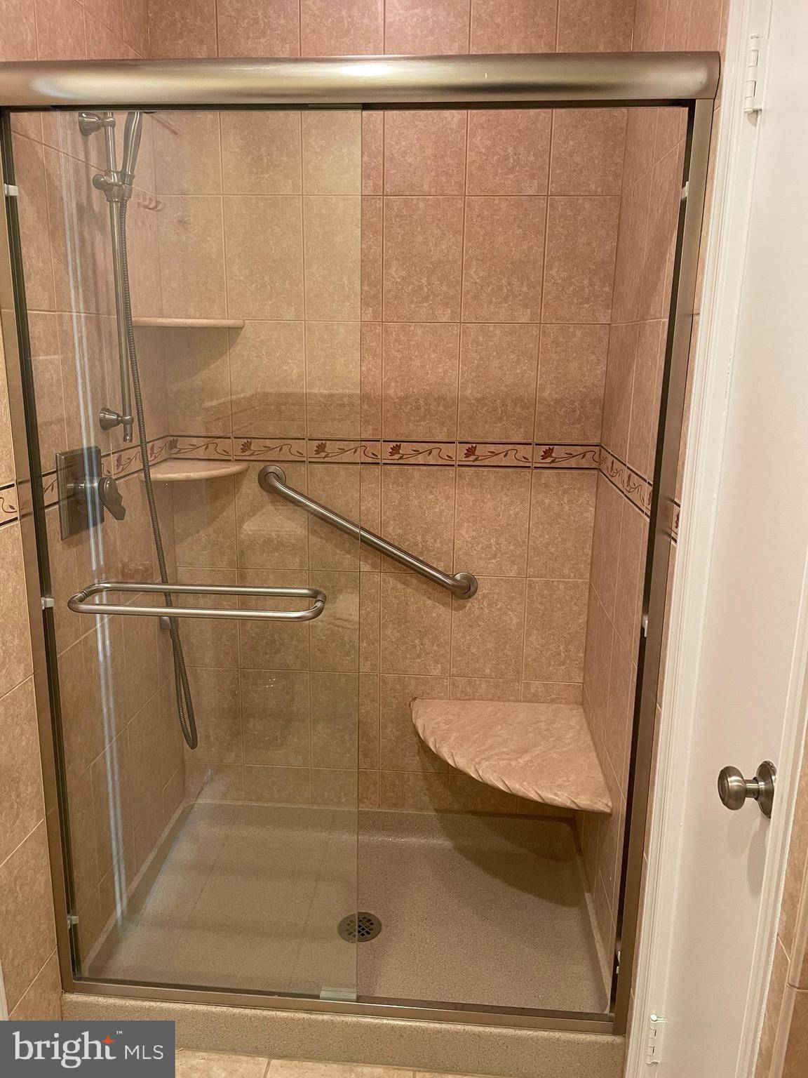 VALLEY GLEN - Residential