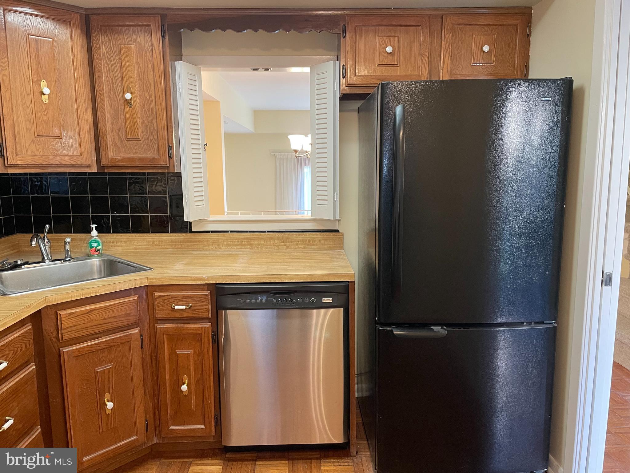 VALLEY GLEN - Residential