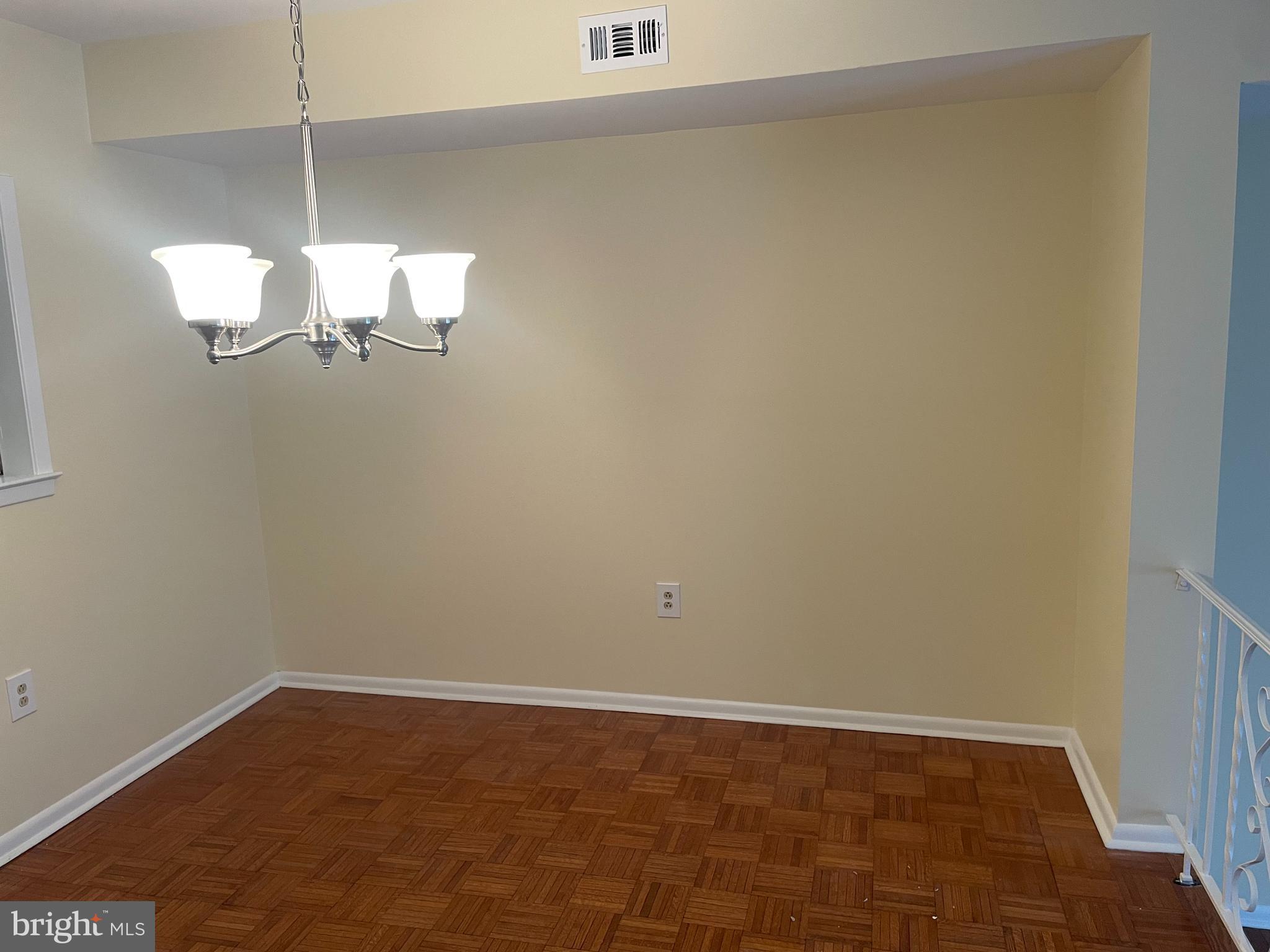 VALLEY GLEN - Residential