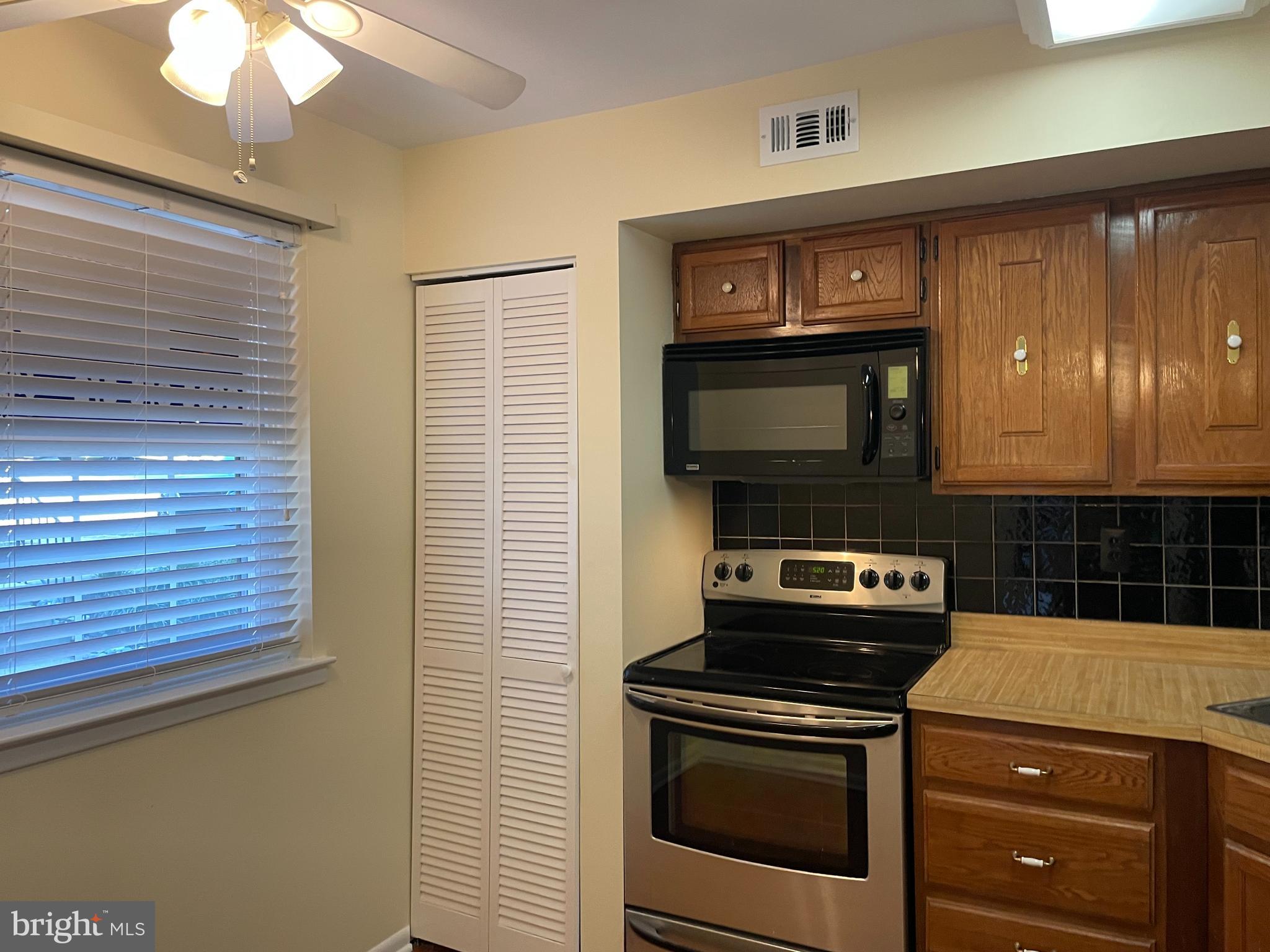 VALLEY GLEN - Residential