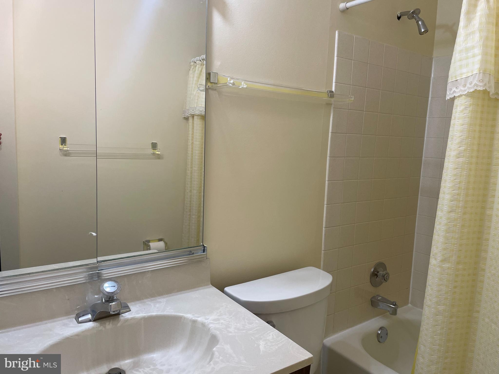 VALLEY GLEN - Residential