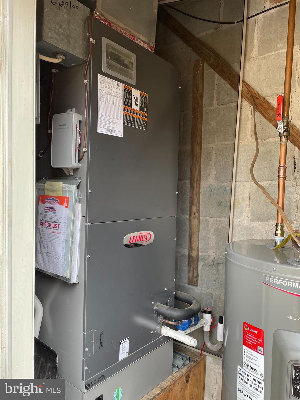 VALLEY GLEN - Residential