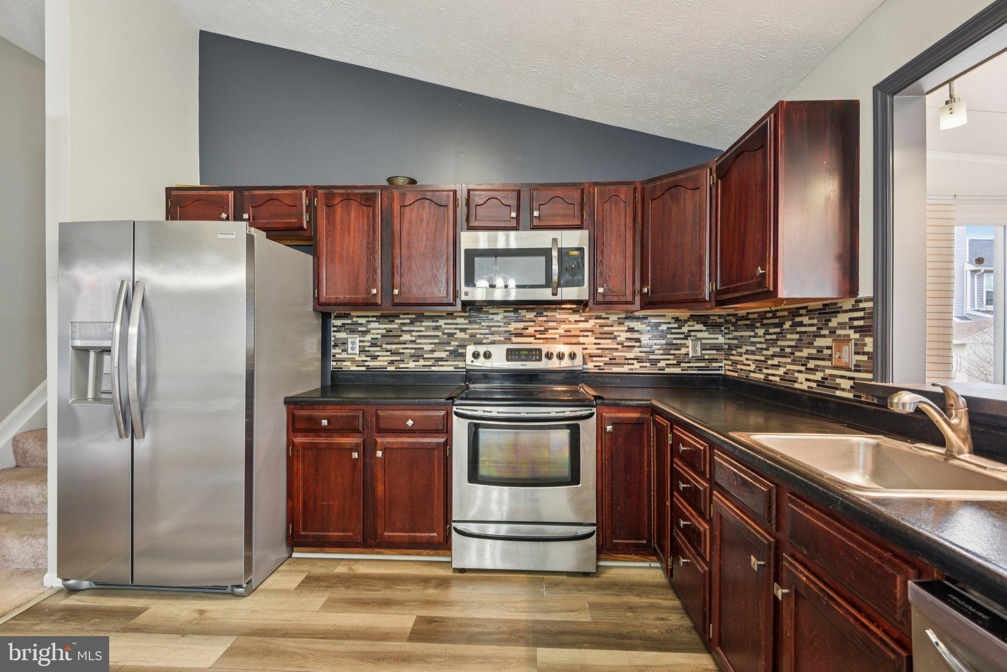 PARKVIEW TRAIL - Residential