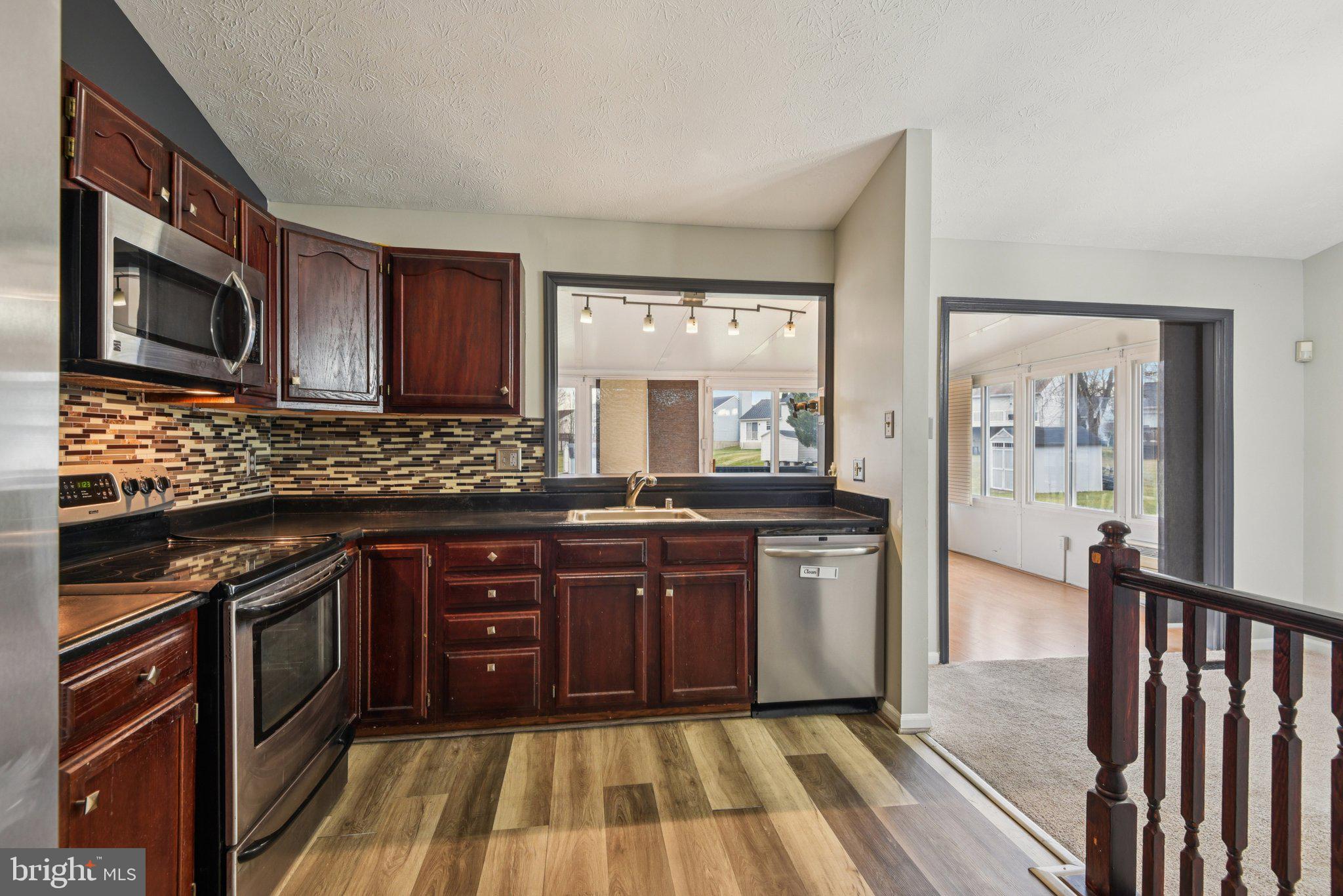 PARKVIEW TRAIL - Residential