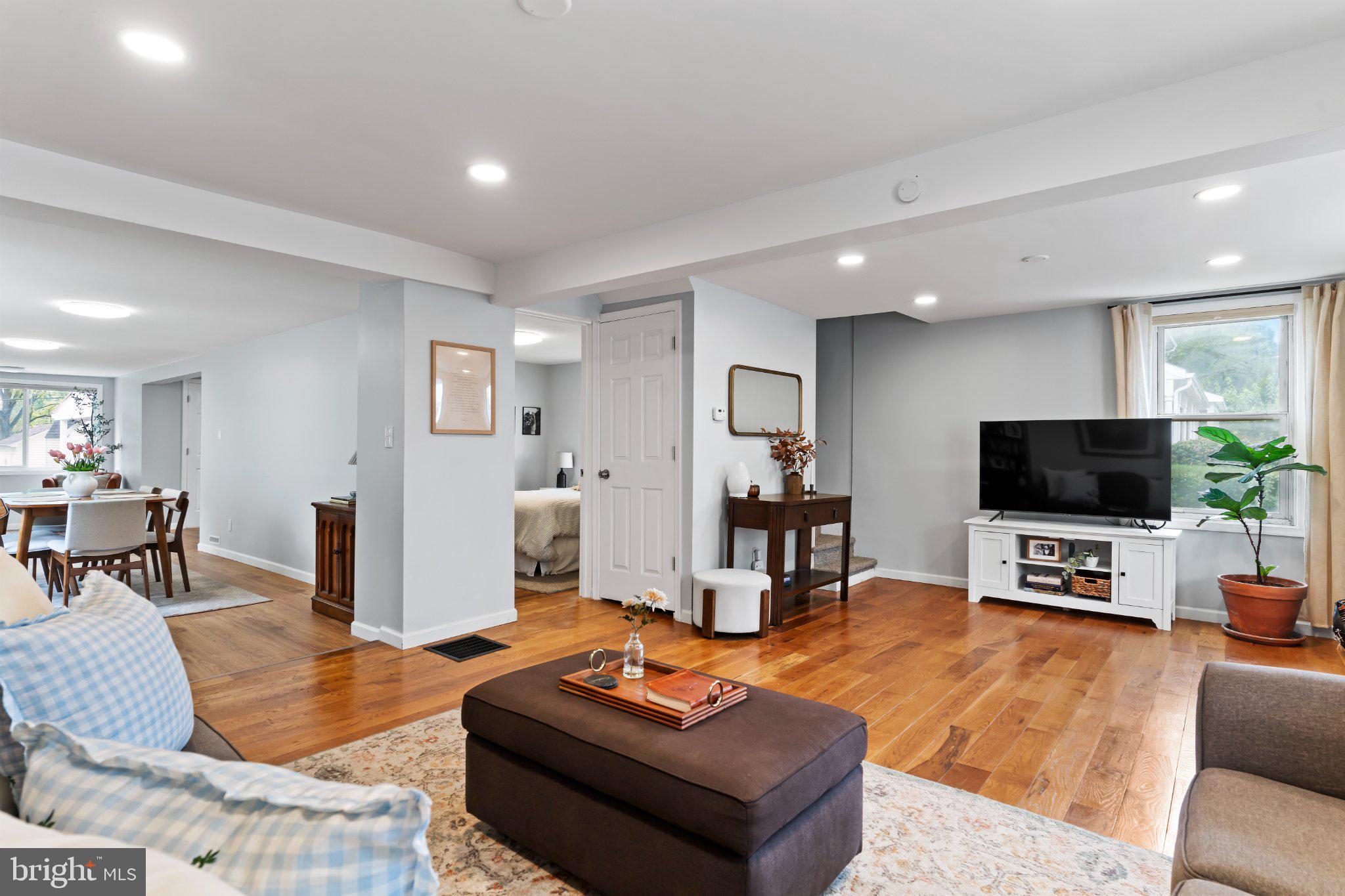 14 E GREEN STREET