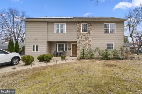 608 E PINE STREET FEASTERVILLE TREVOSE PA 19053