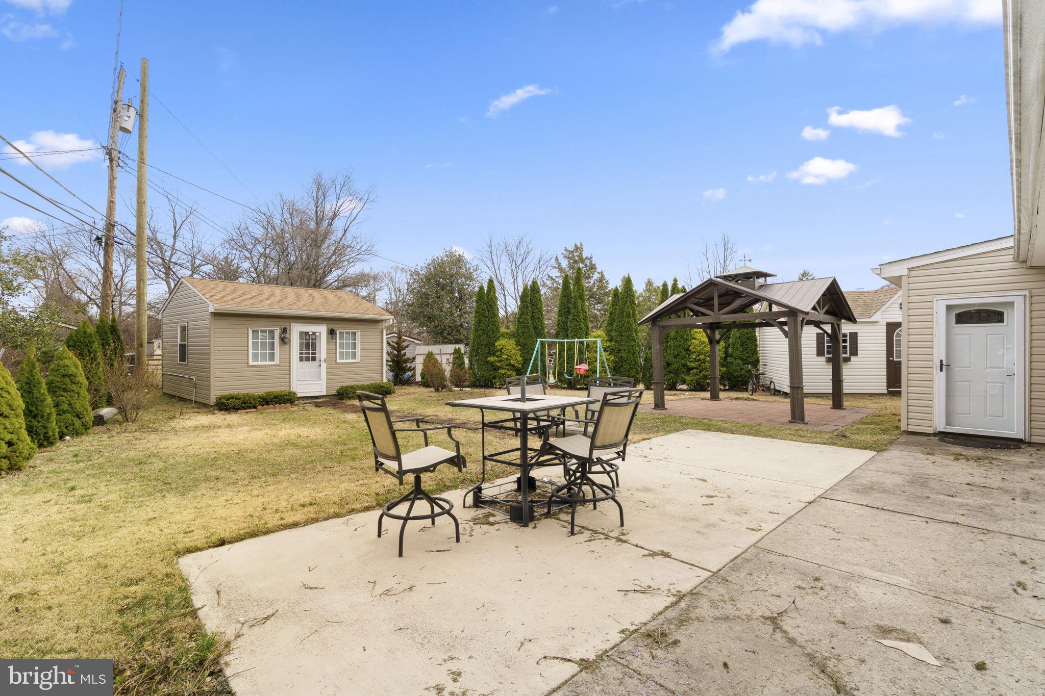 FEASTERVILLE HGTS - Residential