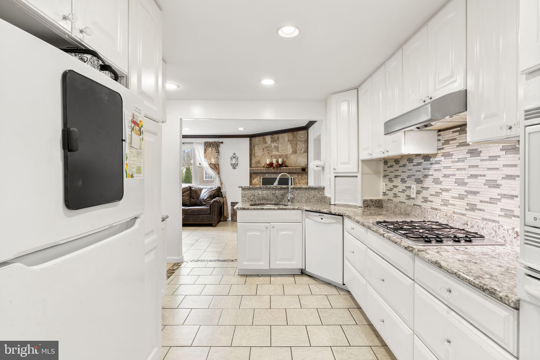 FEASTERVILLE HGTS - Residential