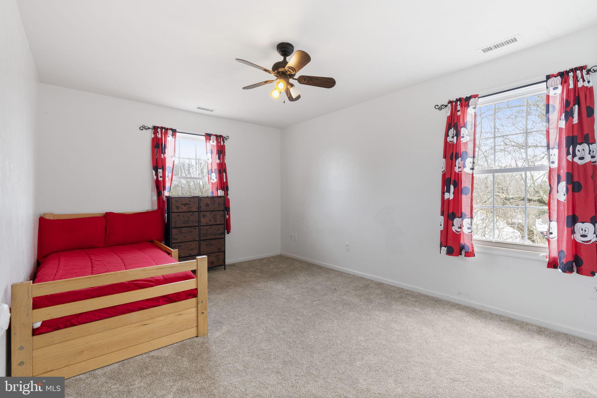 FEASTERVILLE HGTS - Residential