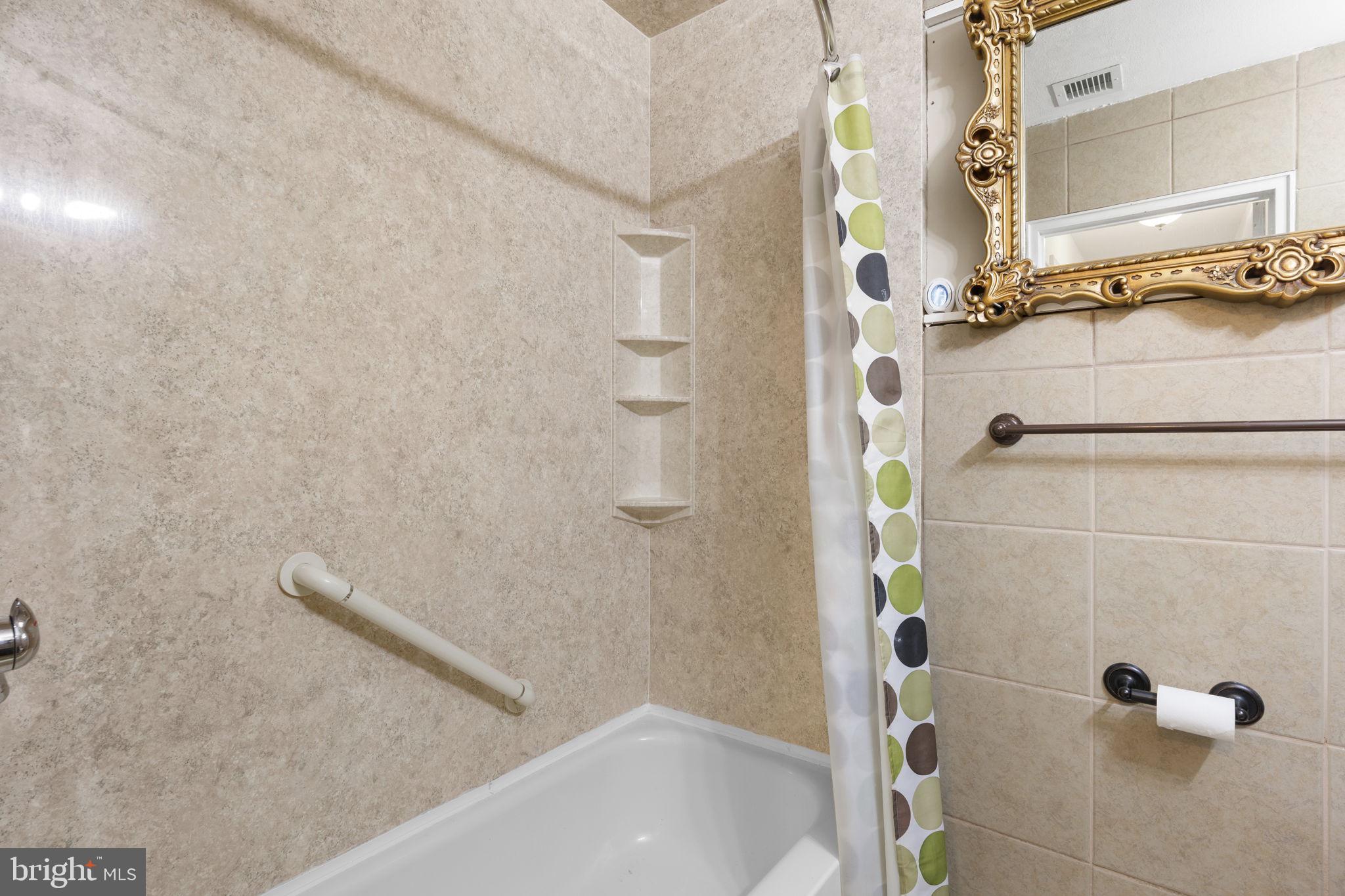 FEASTERVILLE HGTS - Residential