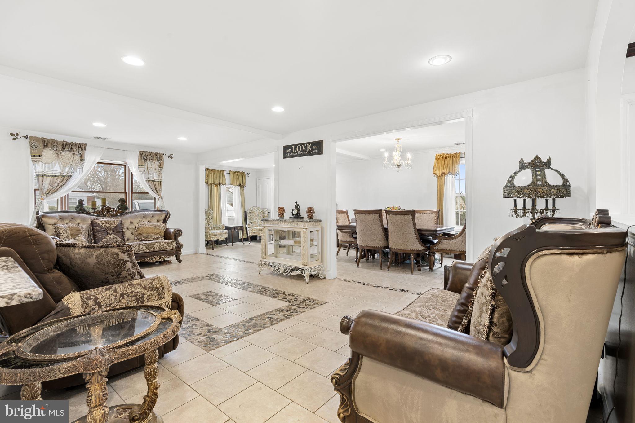 FEASTERVILLE HGTS - Residential