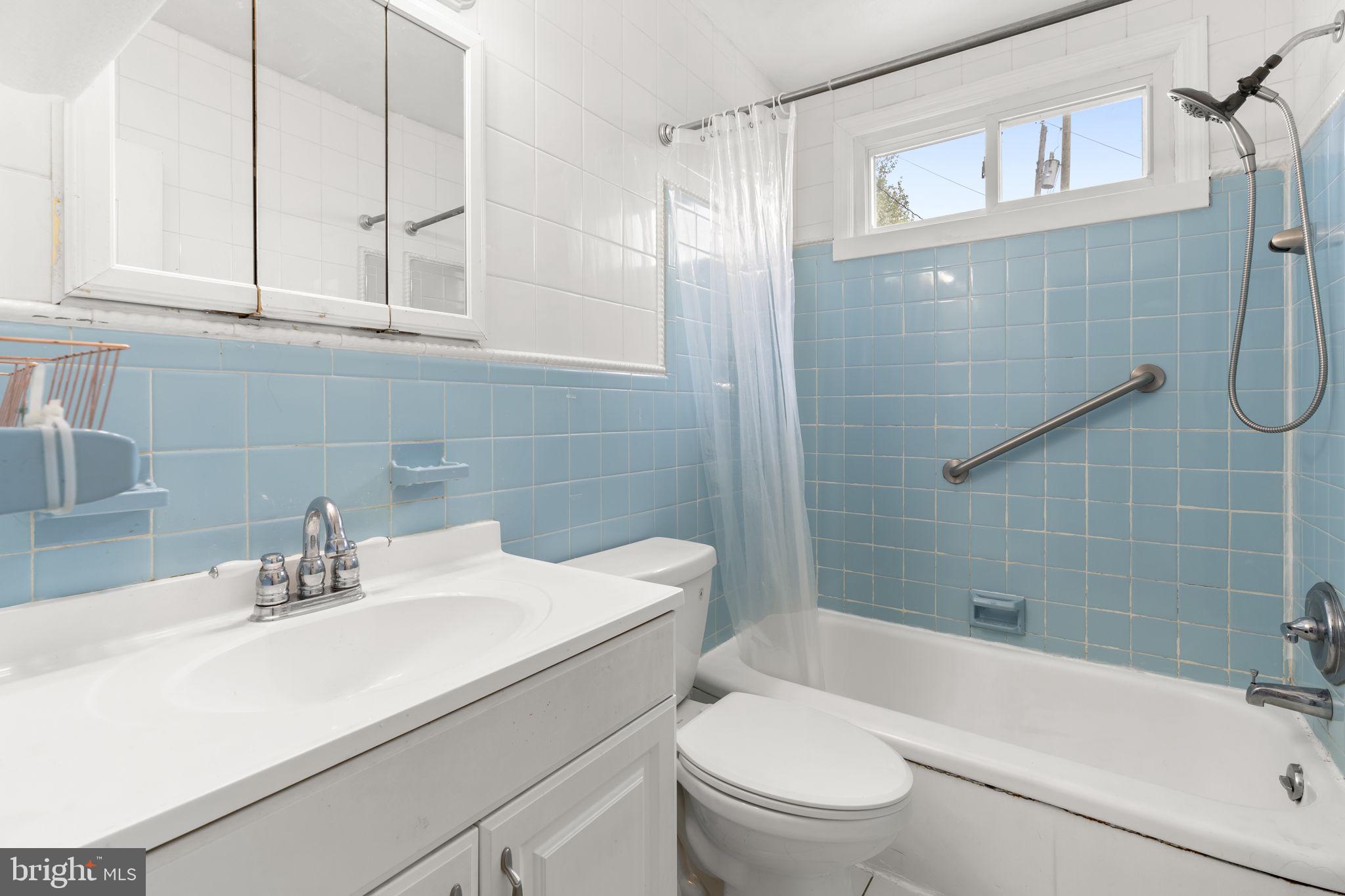 FEASTERVILLE HGTS - Residential