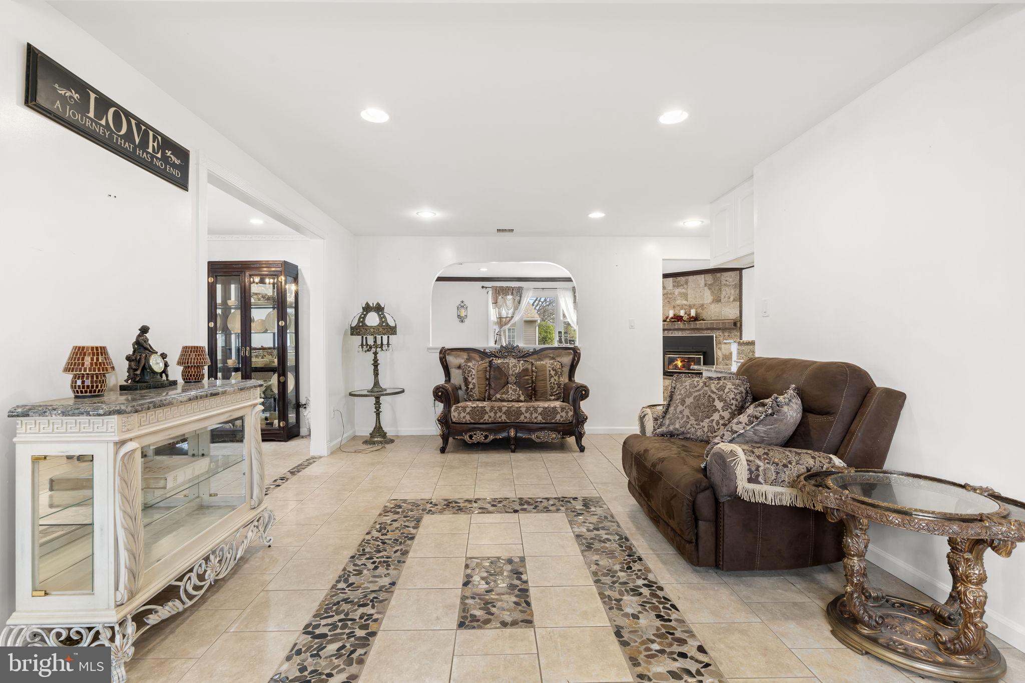 FEASTERVILLE HGTS - Residential