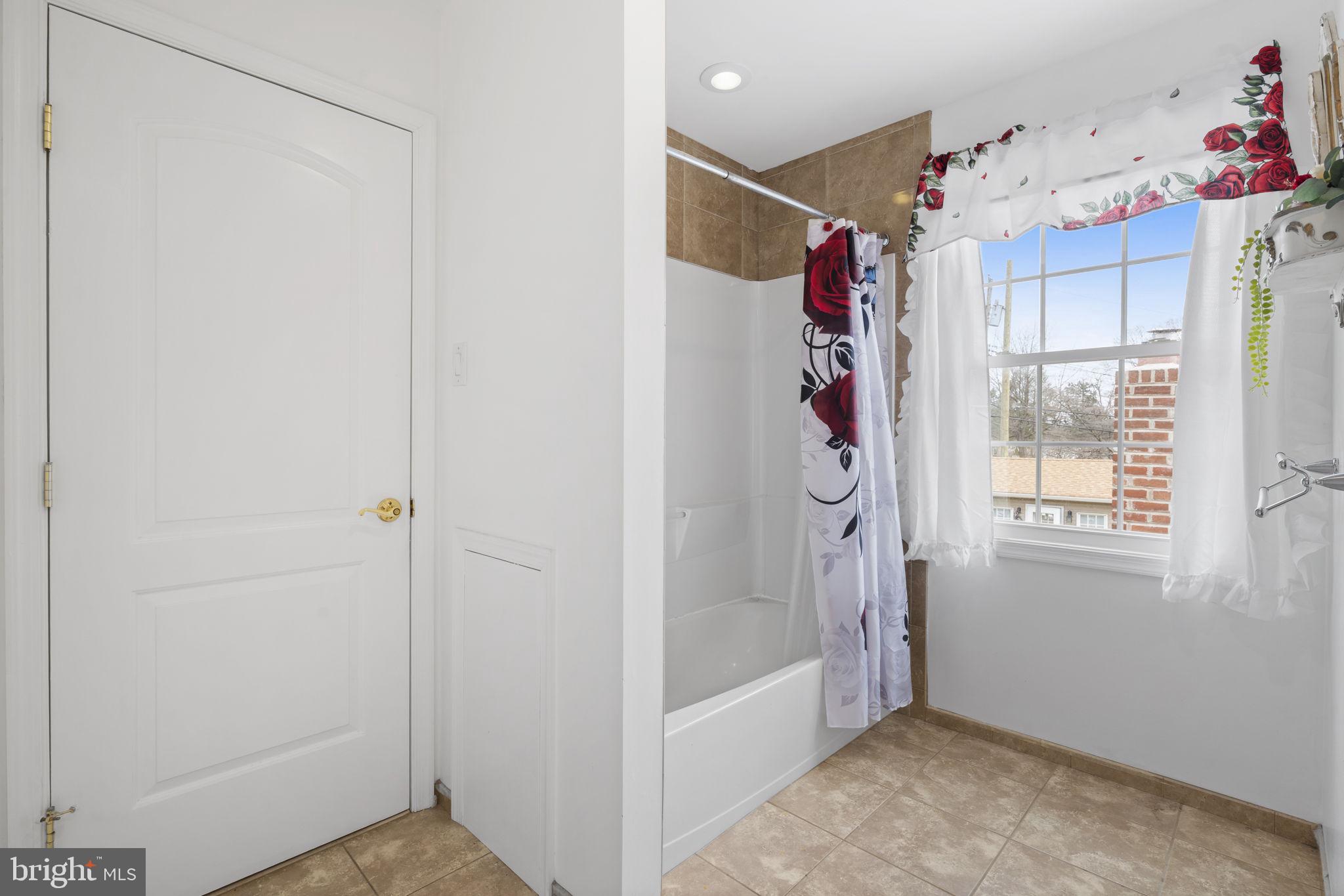 FEASTERVILLE HGTS - Residential