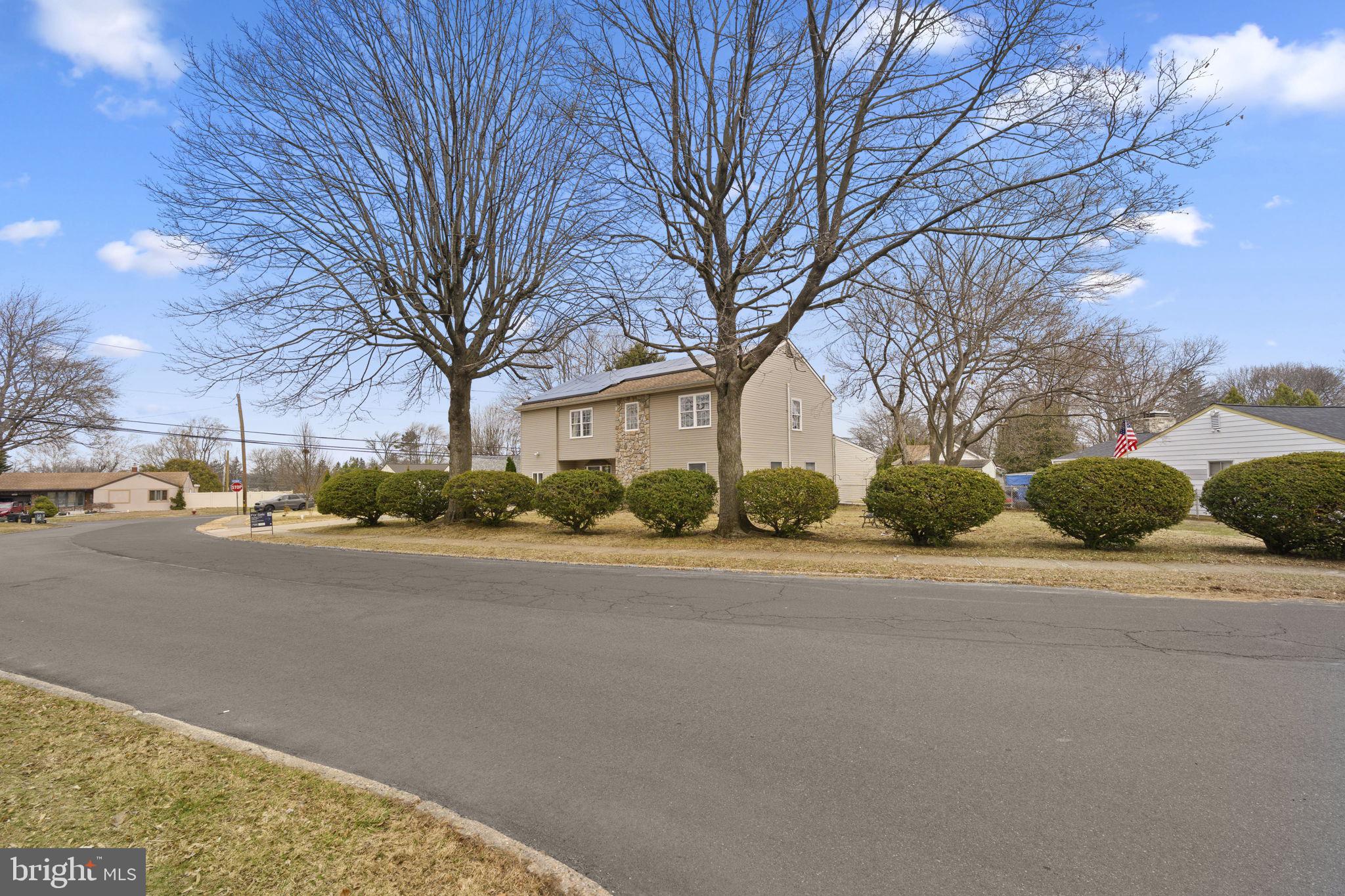 FEASTERVILLE HGTS - Residential