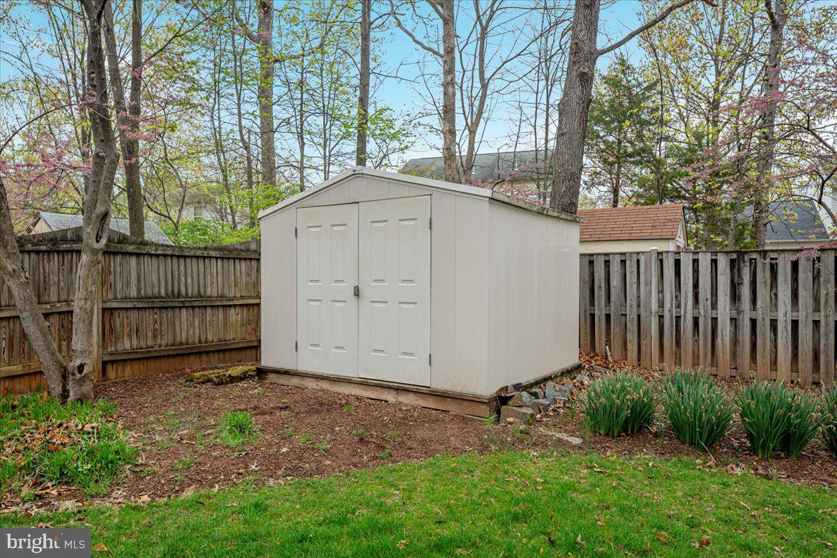 ROCK HILL ESTATES - Residential Lease