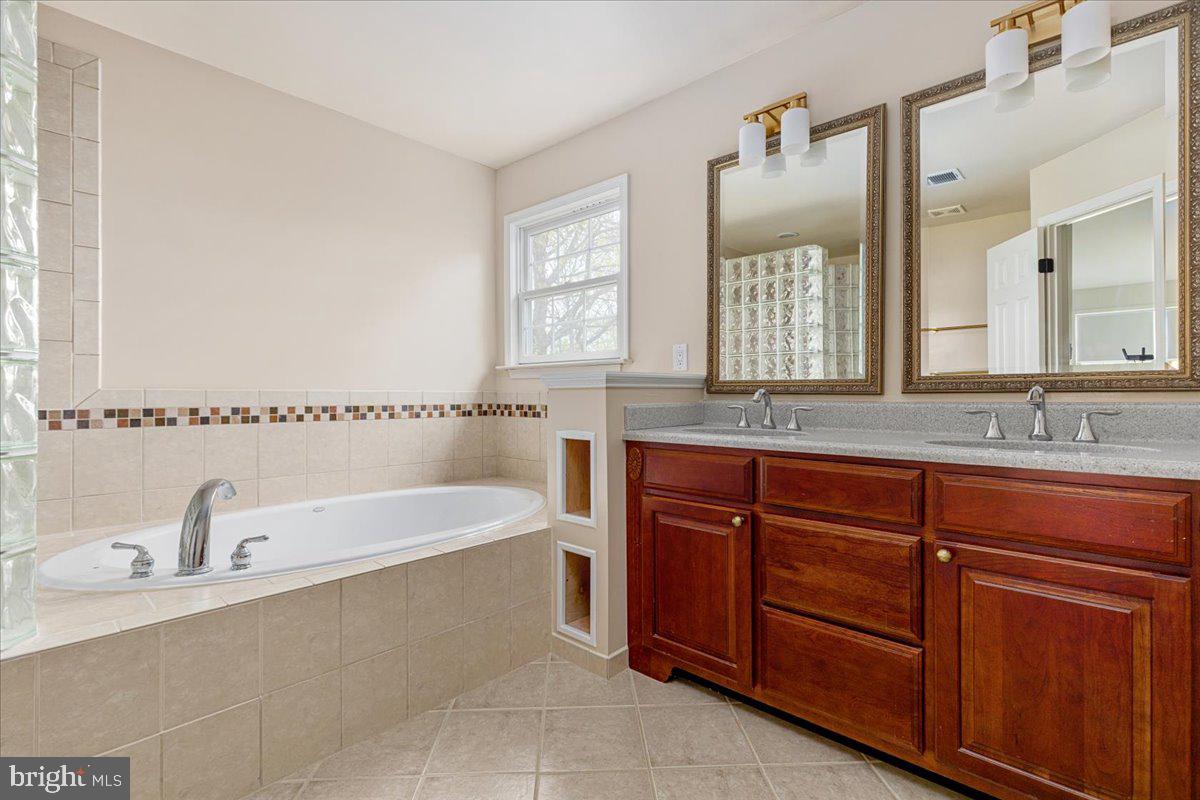 ROCK HILL ESTATES - Residential Lease