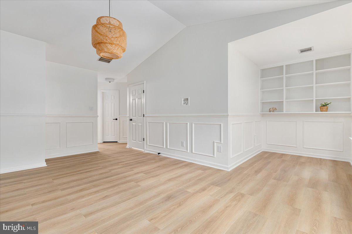 ROCK HILL ESTATES - Residential Lease