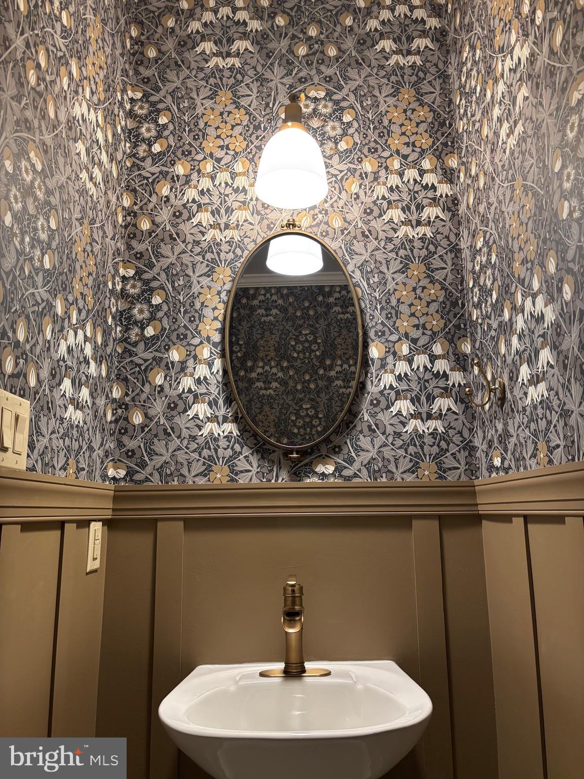 ROCK HILL ESTATES - Residential Lease