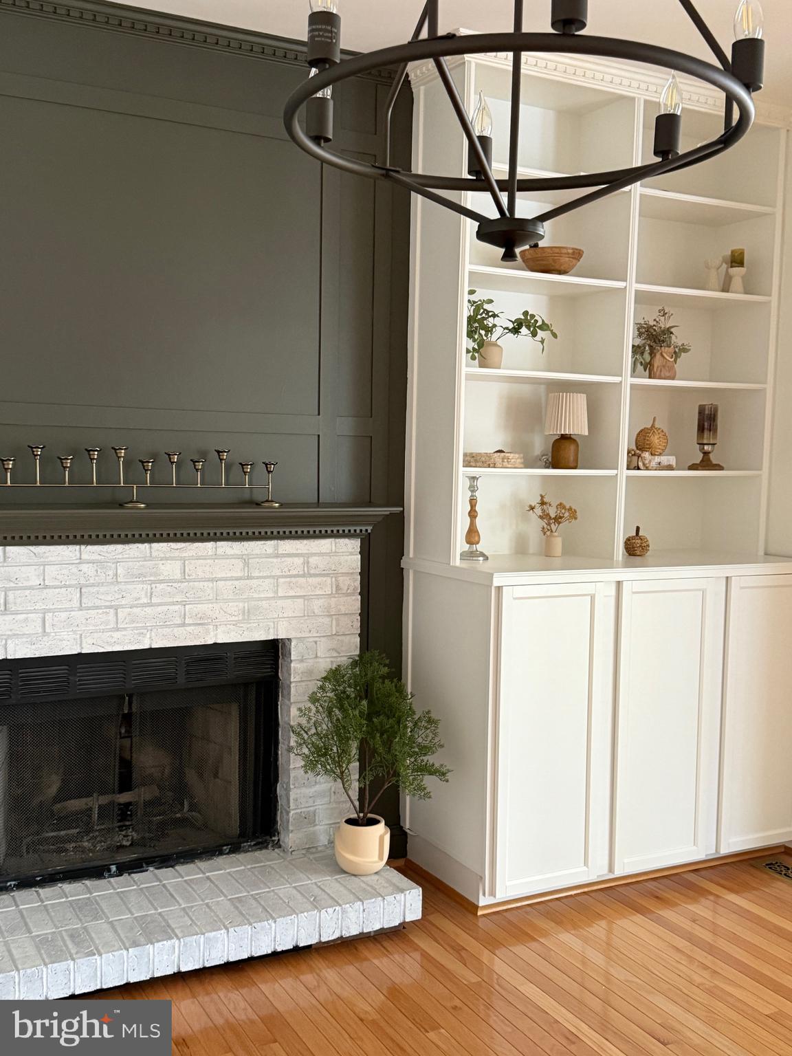 ROCK HILL ESTATES - Residential Lease