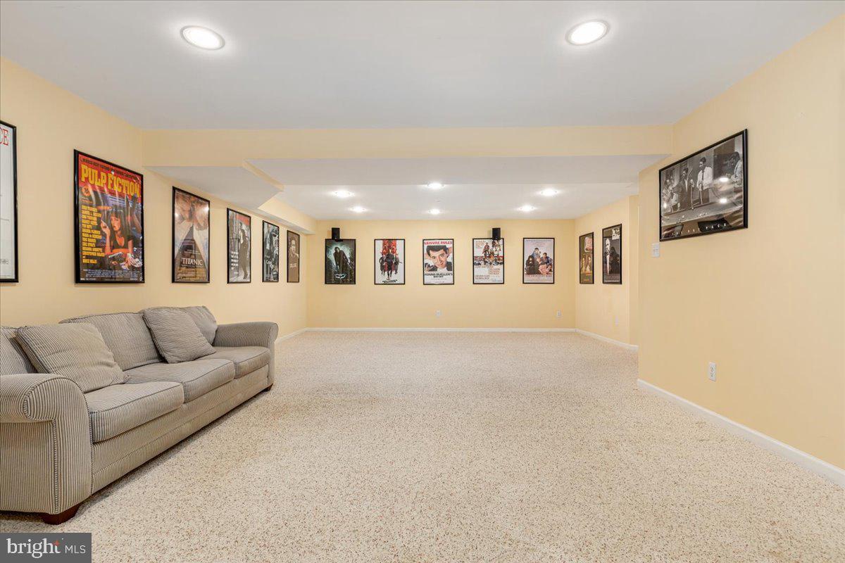 ROCK HILL ESTATES - Residential Lease