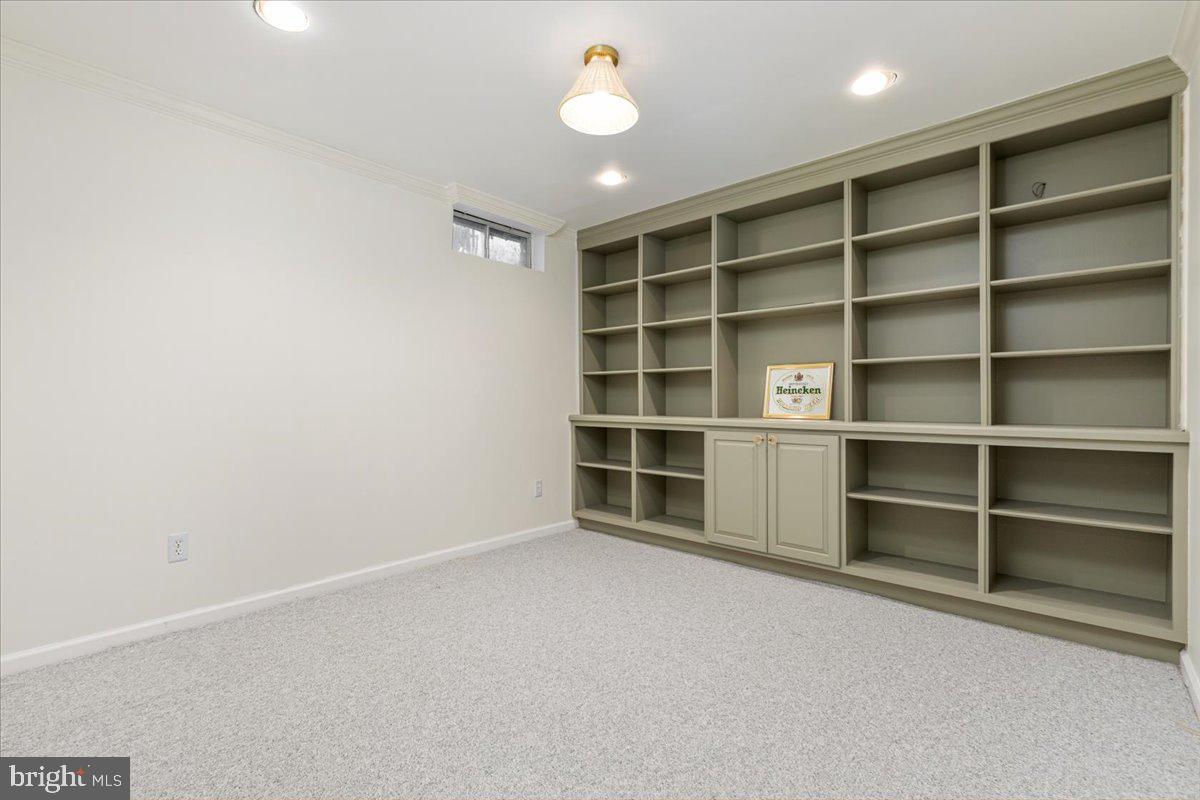 ROCK HILL ESTATES - Residential Lease