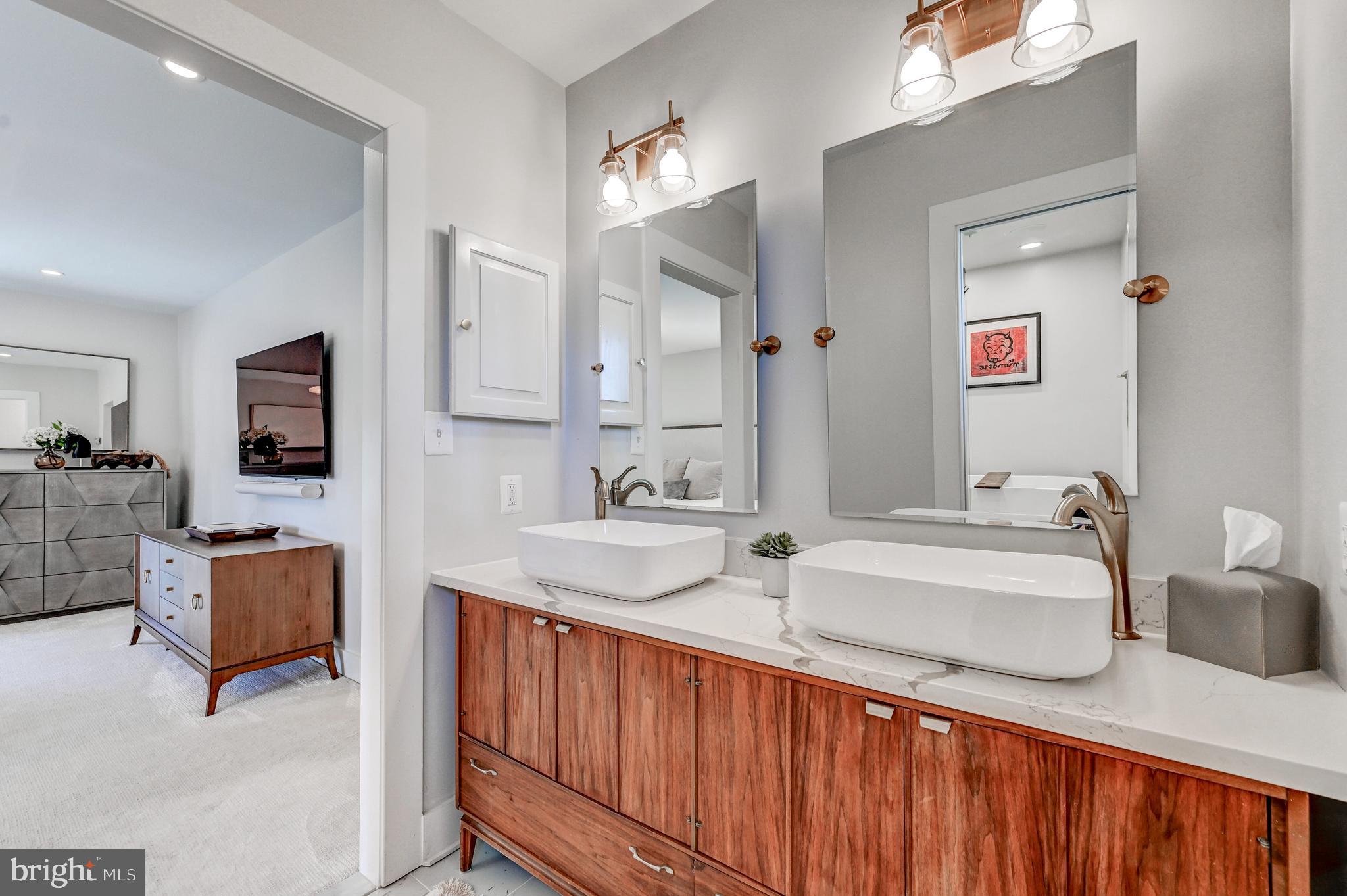 LUTHERVILLE - Residential