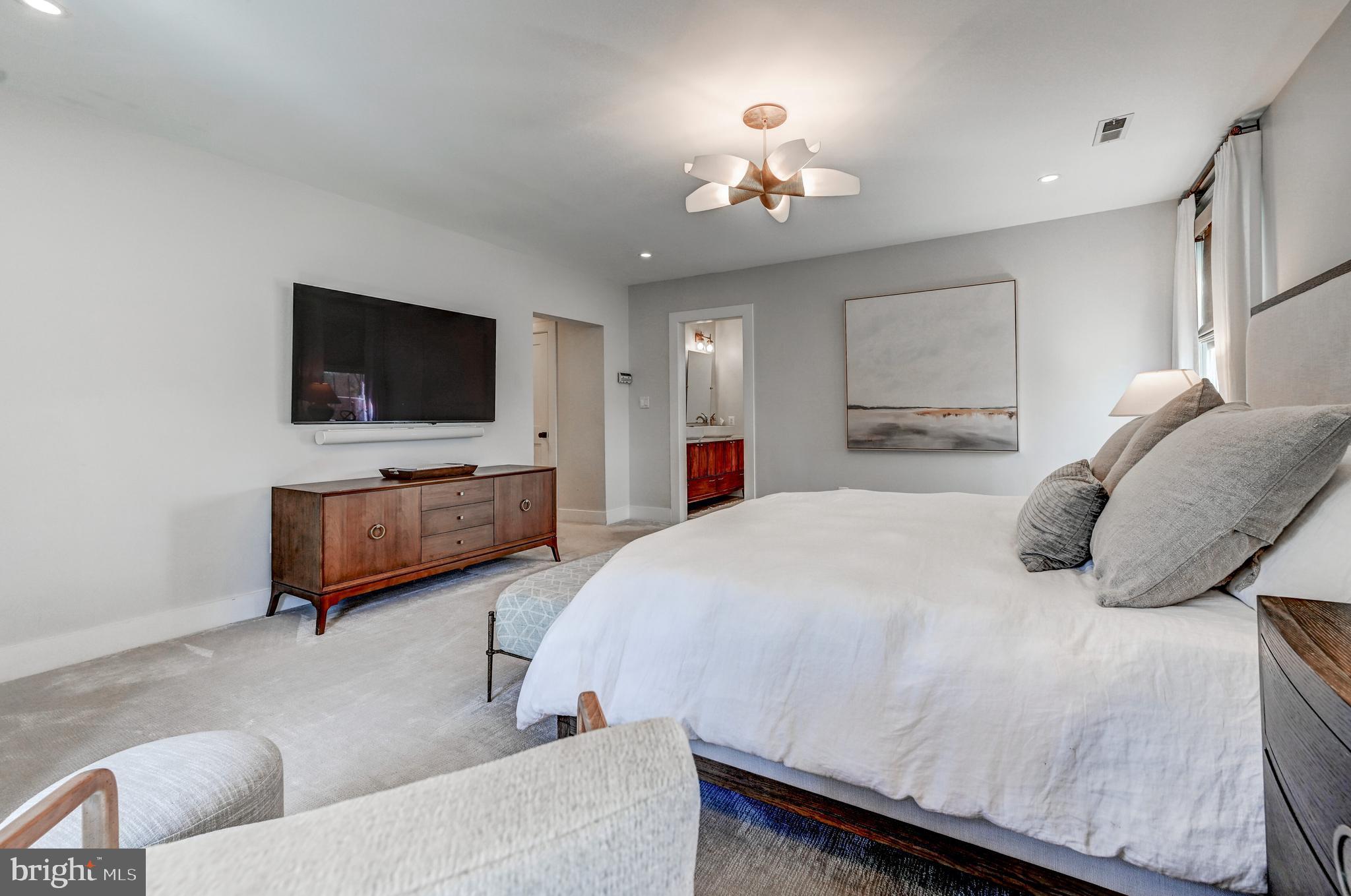 LUTHERVILLE - Residential