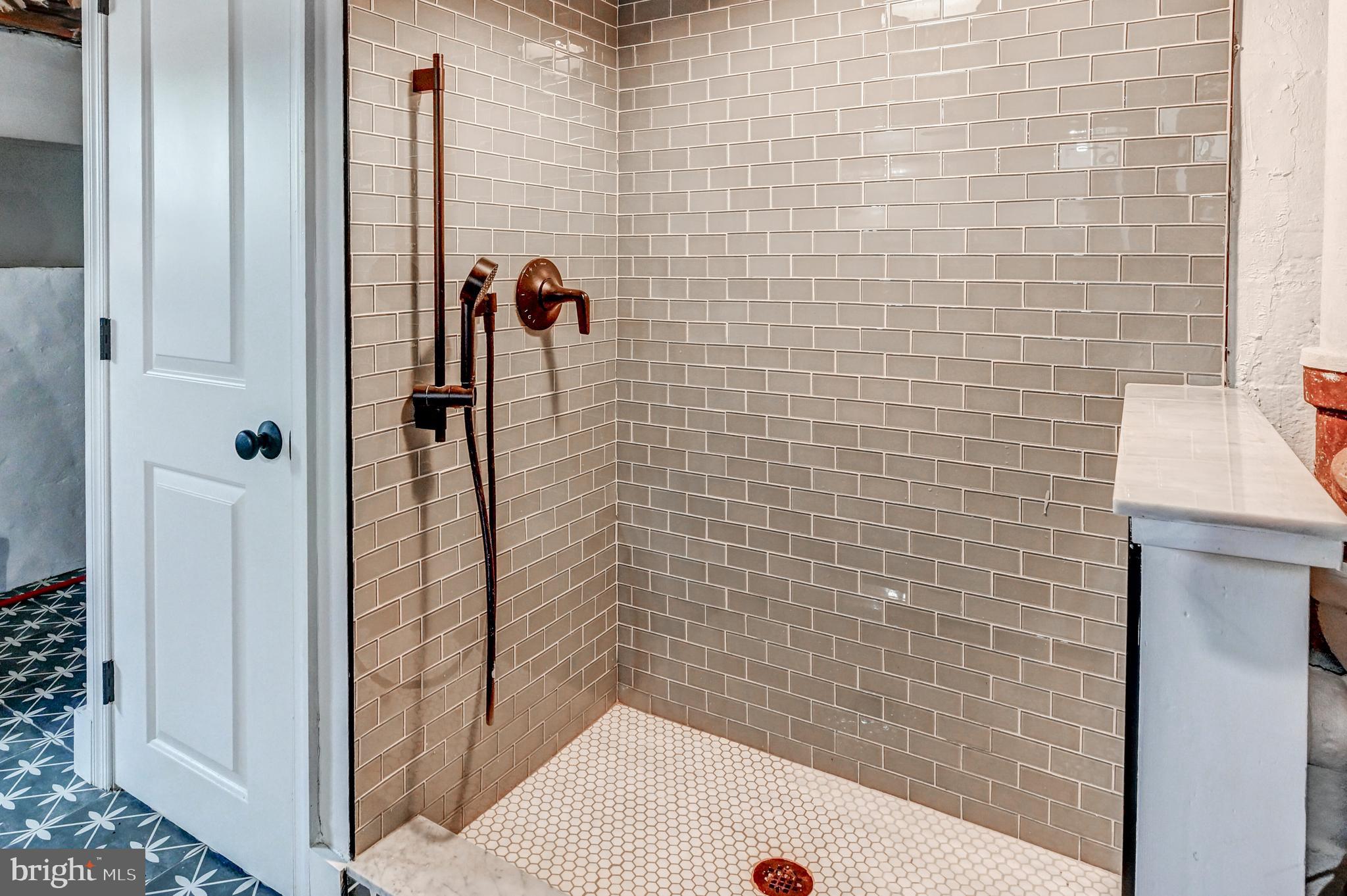 LUTHERVILLE - Residential