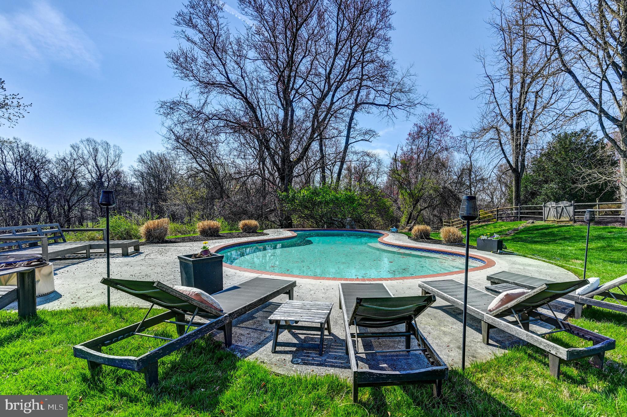 LUTHERVILLE - Residential