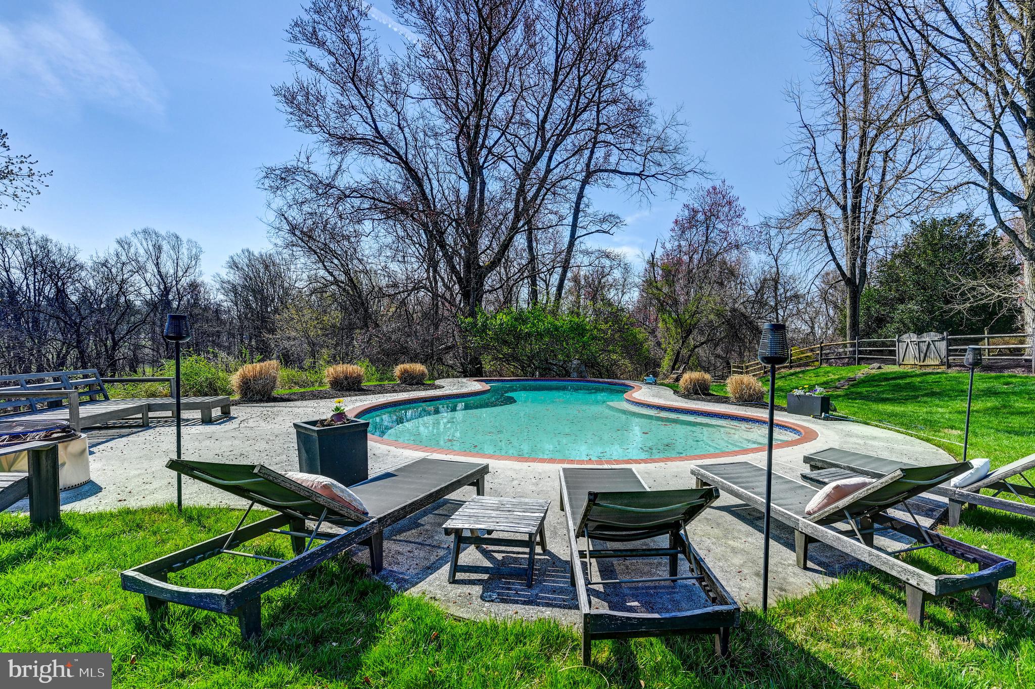 LUTHERVILLE - Residential