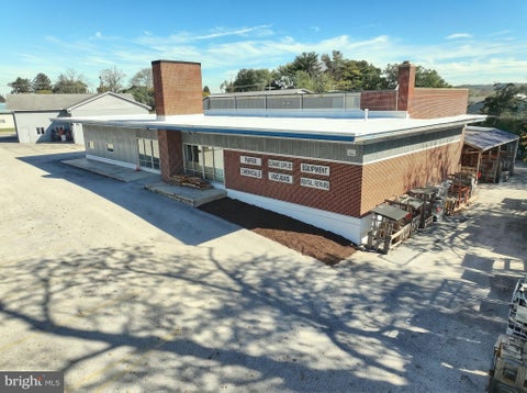 Photo of 2410 W Market Street, YORK, PA 17404 (MLS # PAYK2114368)