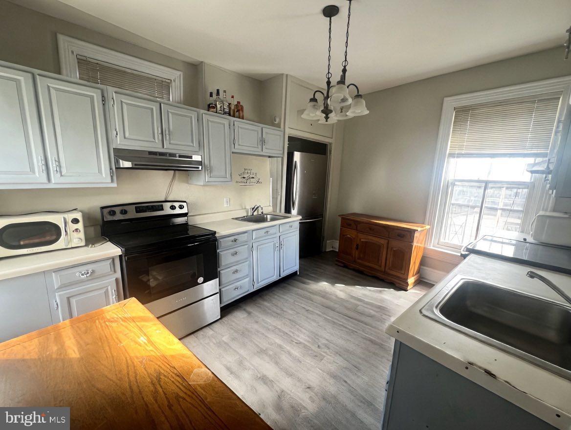 535 E HIGH STREET