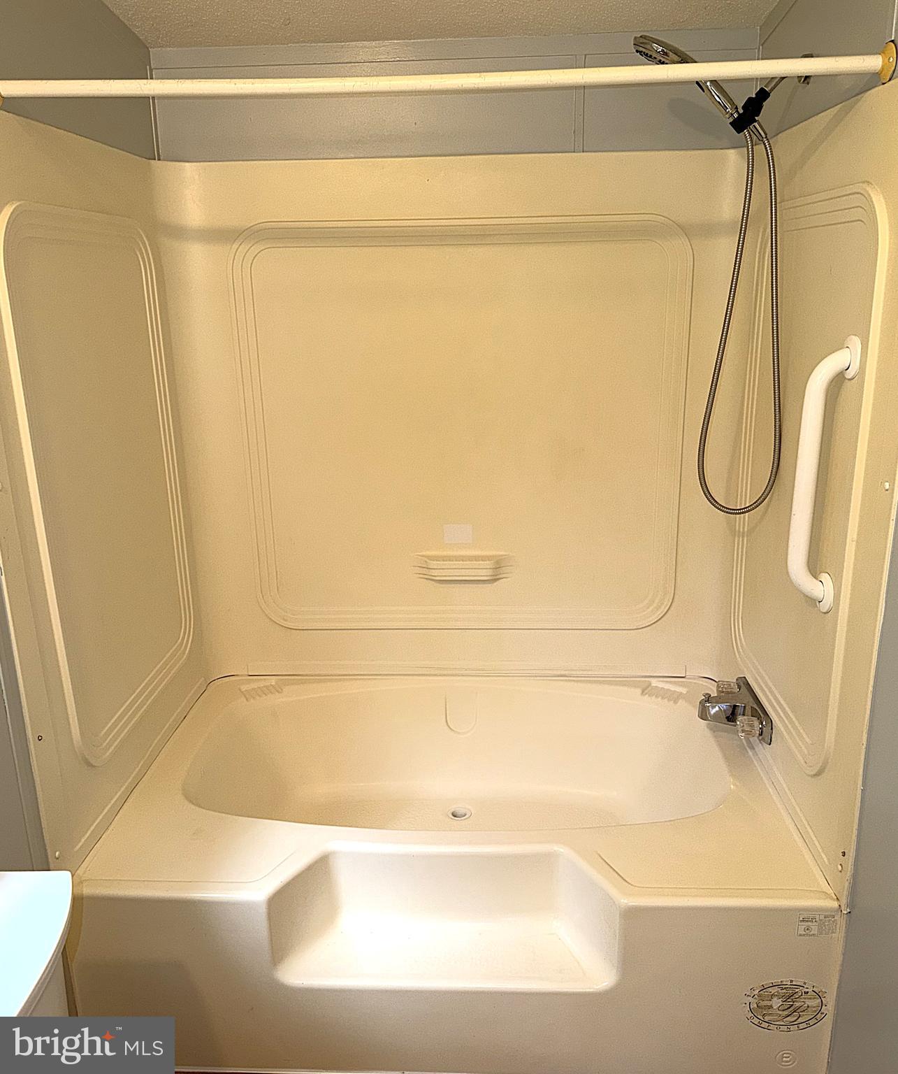 BOONES ESTATES - Residential