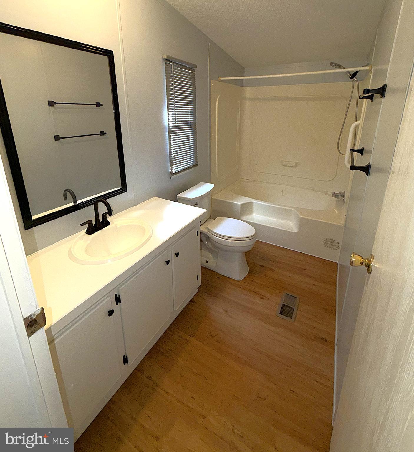 BOONES ESTATES - Residential