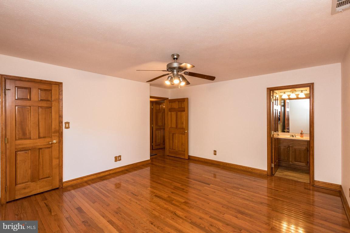 SYCAMORE HOLLOW OF WLDWD - Residential