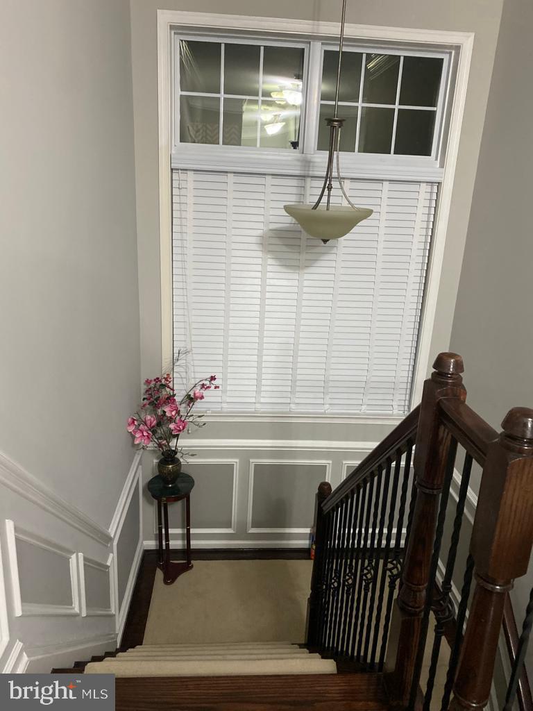 LOUDOUN VALLEY ESTATES 2 - Residential Lease