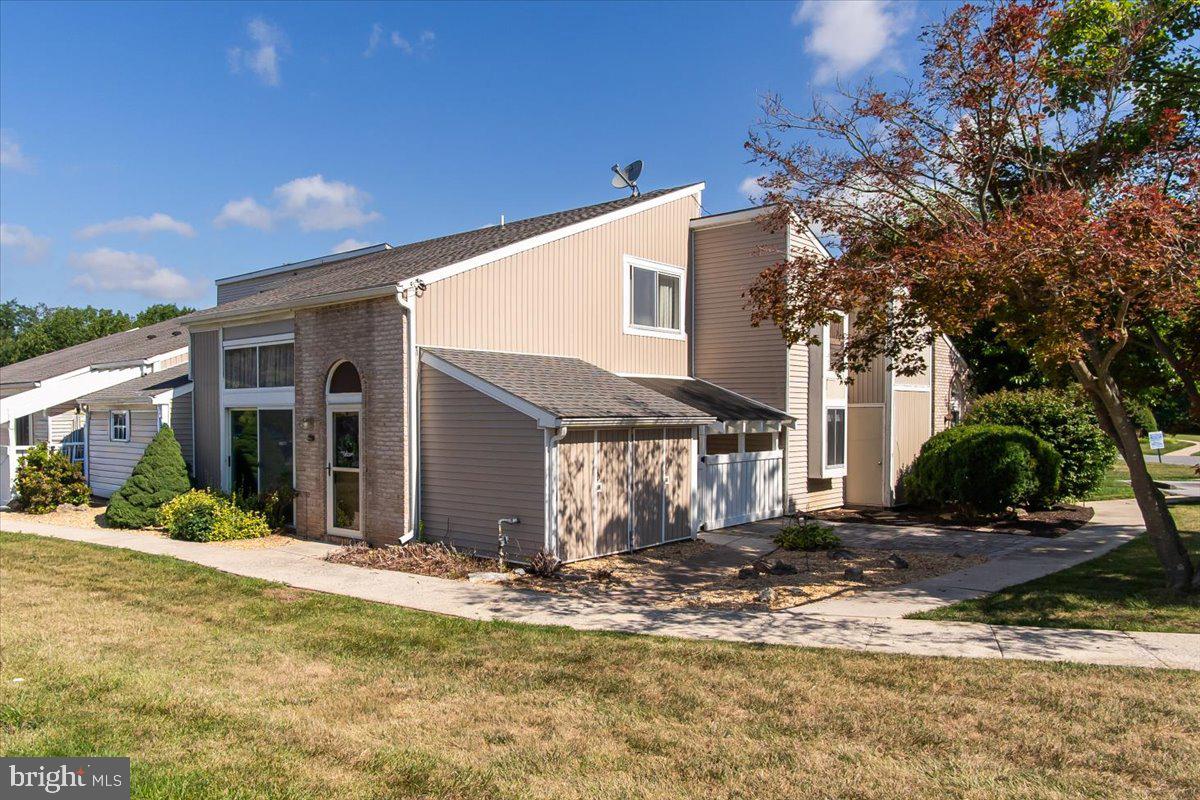 1500 KENSINGTON DRIVE